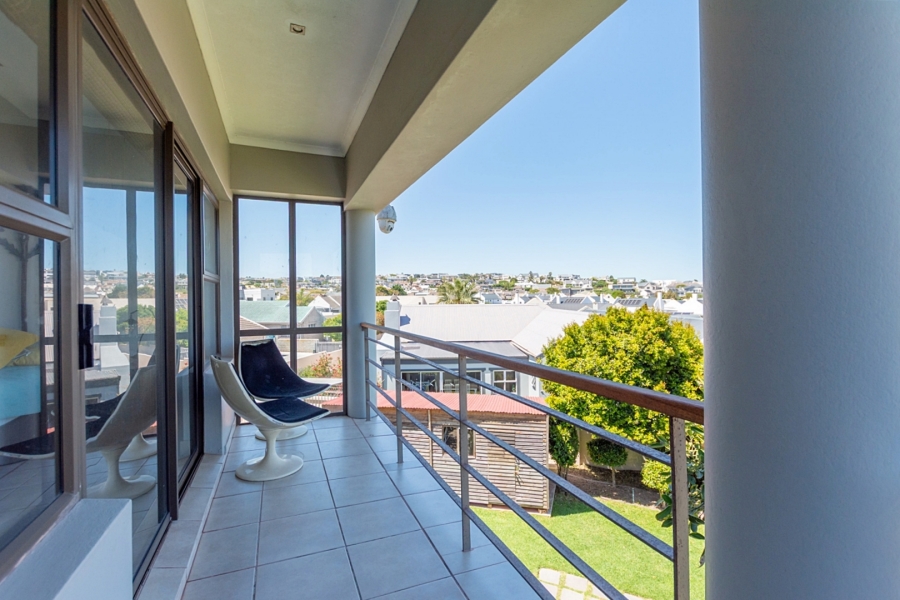 4 Bedroom Property for Sale in Myburgh Park Western Cape